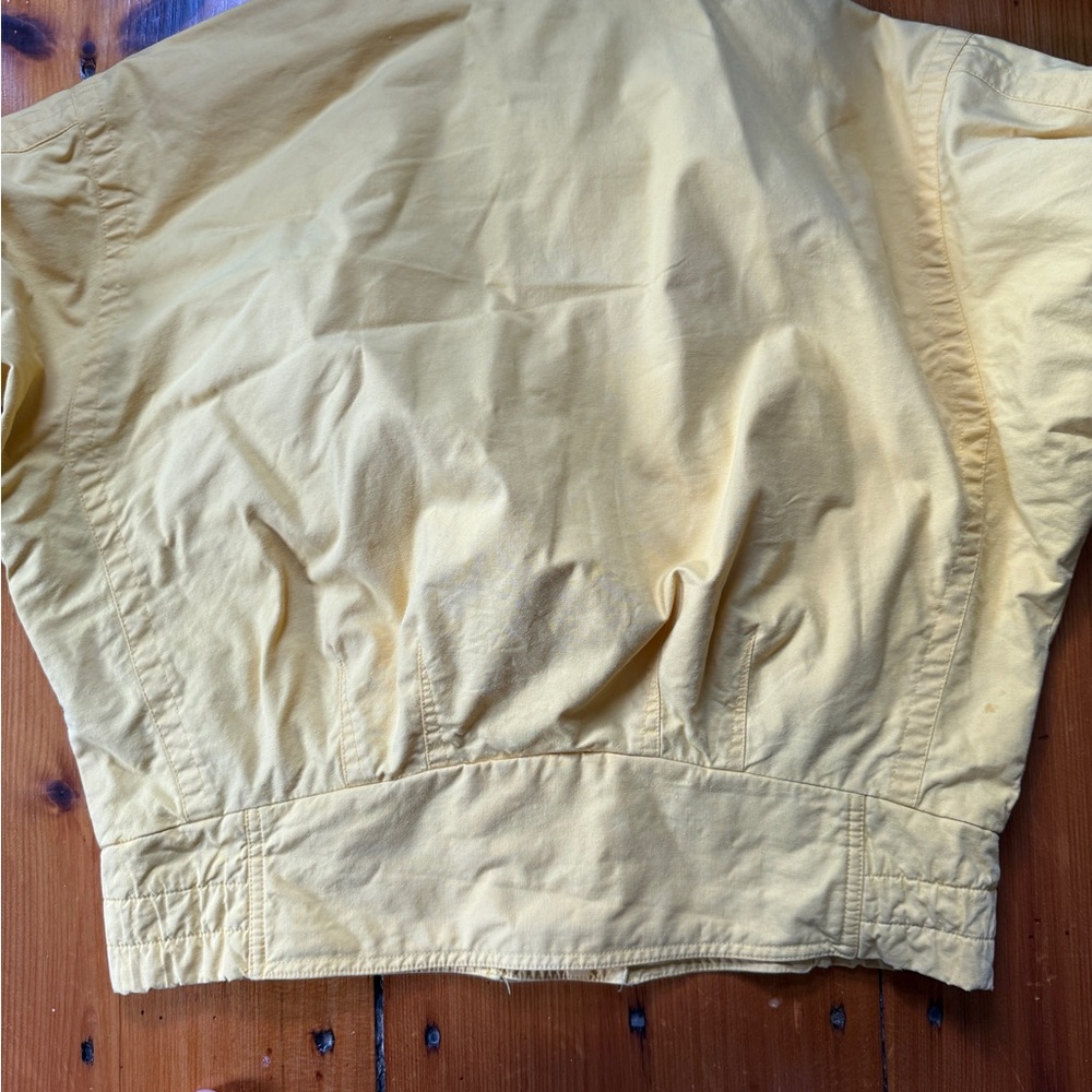 Cropped Yellow Jacket - Picture 9 of 9